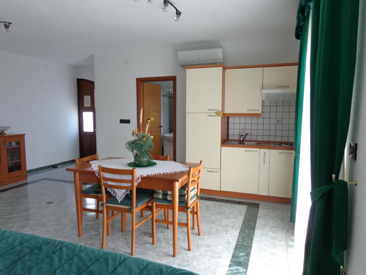 Apartmens Alenka Rovinj Habitación foto